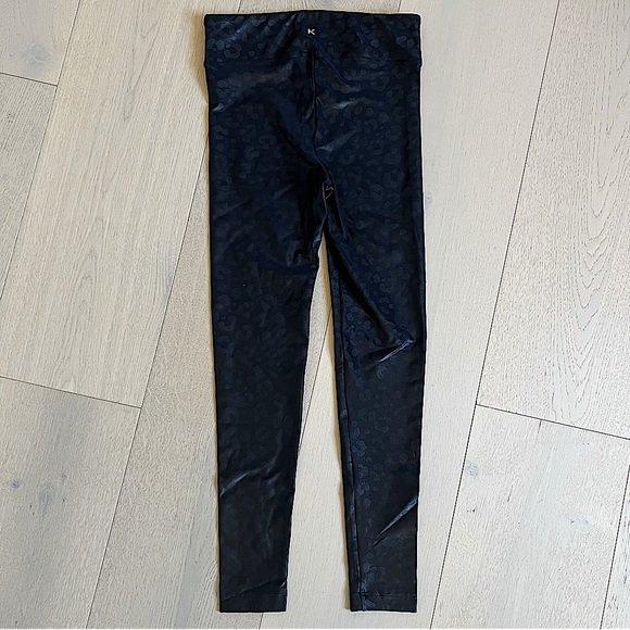 Lustrous High Rise Infinity Legging - Picture 5 of 12